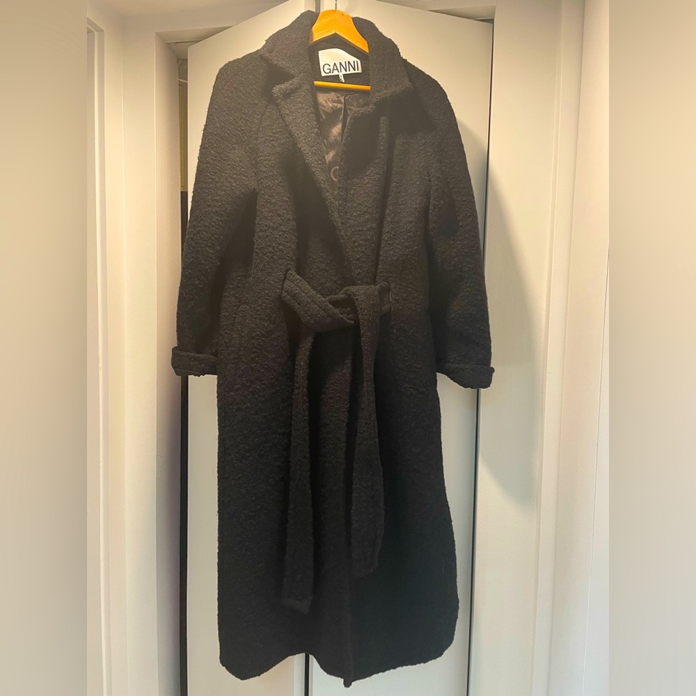 Ganni bucle black coat, size 38